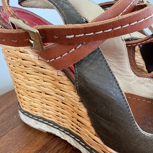 Paloma Barcelo Wedges - Picture 2 of 8